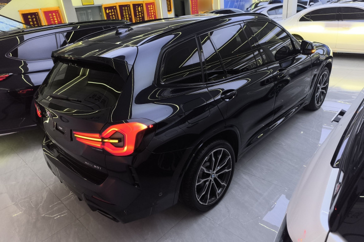 宝马X3 2022款 改款二 xDrive30i 领先型 M曜夜套装车身外观7