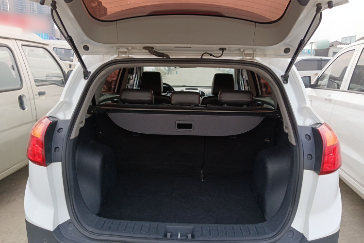 江汽集团 瑞风S3 2016款 1.5L 手动豪华智能型机舱底盘23