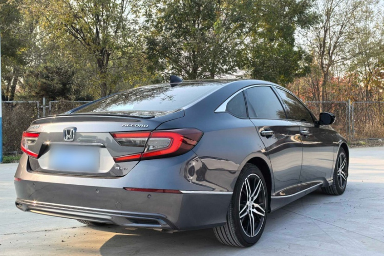 本田 雅阁 2022款 锐·混动 2.0L 幻夜·锐智版车身外观6005