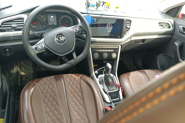 大众 T-ROC探歌 2022款 280TSI DSG两驱精英PLUS中控内饰12