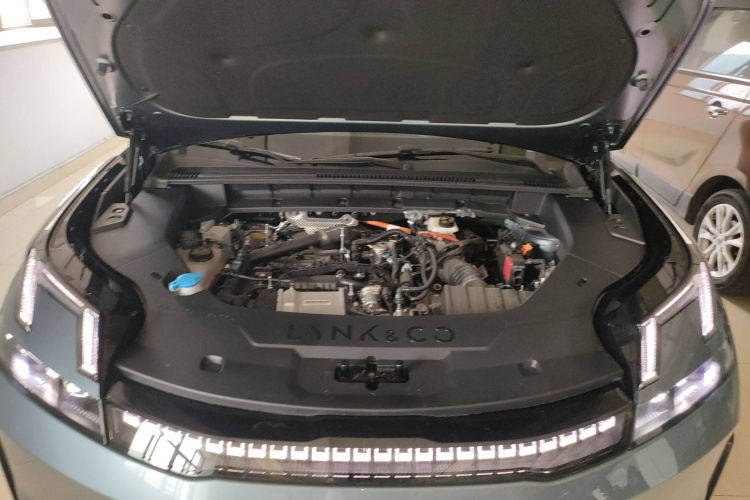 领克08 EM-P 2025款 220km 四驱性能Halo局部细节24