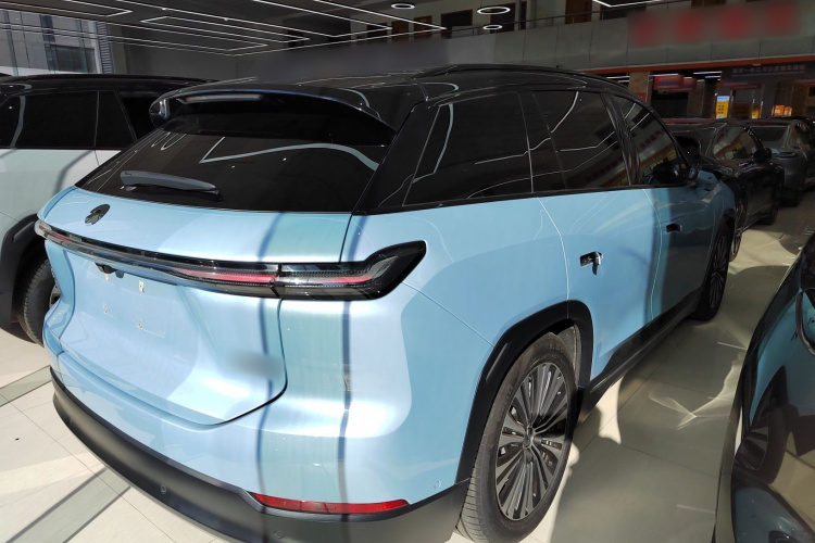 蔚来ES7 2022款 75kWh车身外观7