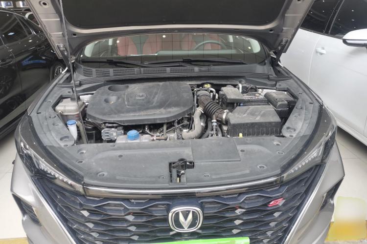 长安 逸动 2021款 PLUS 蓝鲸NE 1.4T GDI DCT尊贵型机舱底盘24