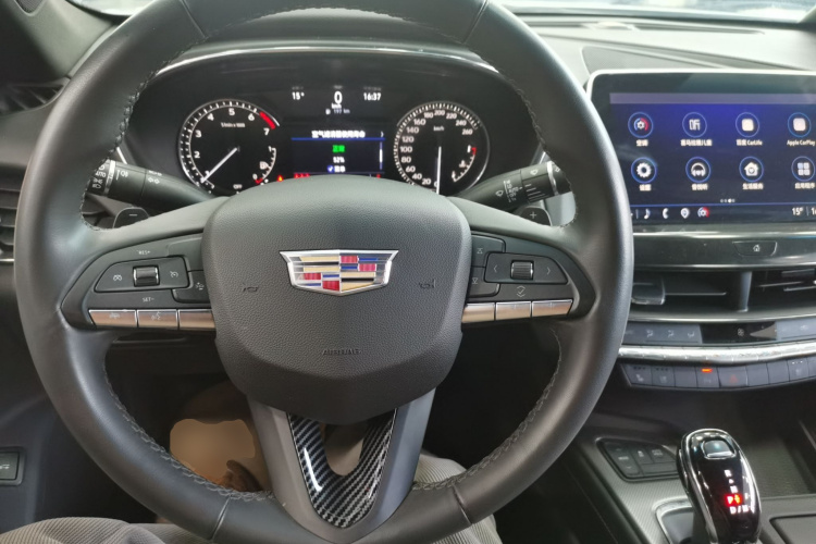 凯迪拉克CT5 2022款 28T 豪华型（标准版）中控内饰13