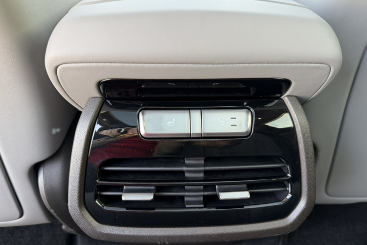 腾势N7 2023款 长续航性能Max版局部细节9007