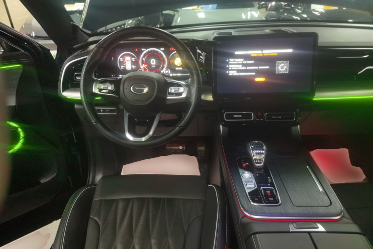 广汽传祺 传祺GS8 2022款 领航系列 2.0TGDI 两驱豪华智联版（七座）中控内饰13