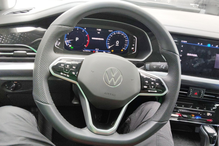 大众 帕萨特 2024款 380TSI 龙耀版中控内饰13