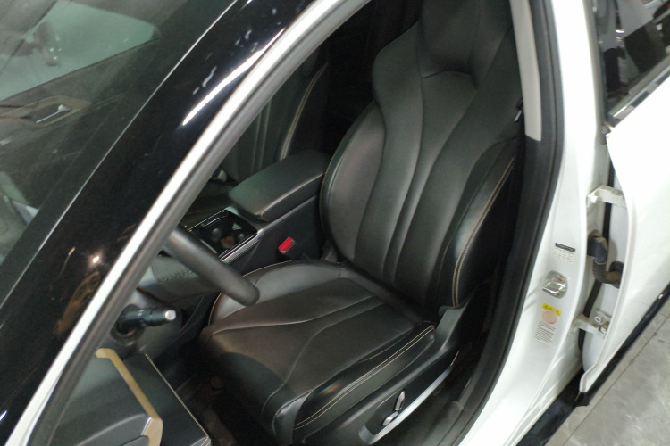 小鹏P5 2021款 550G中控内饰19