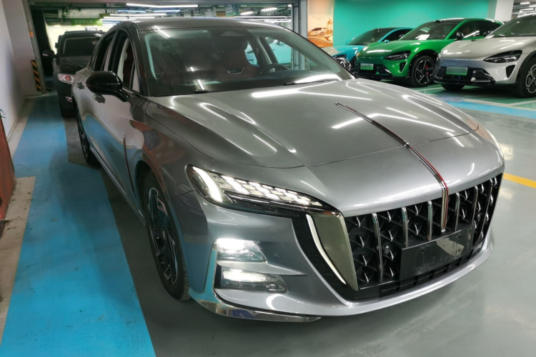 红旗H6 2023款 2.0T 致逸版车身外观6002