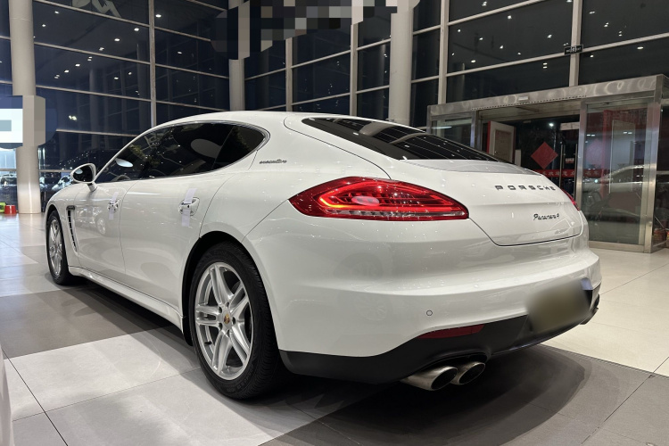 保时捷 2014款 Panamera 4 Executive 3.0T车身外观6004
