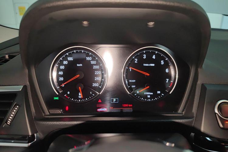 宝马1系 2018款 118i 运动型局部细节14