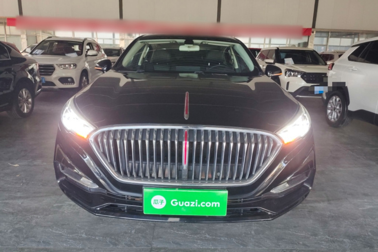 红旗H5 2022款 经典款 1.5T DCT旗悦版车身外观2