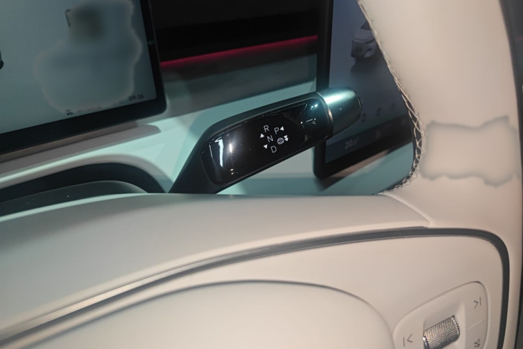 小鹏X9 2024款 640四驱高性能Max局部细节18