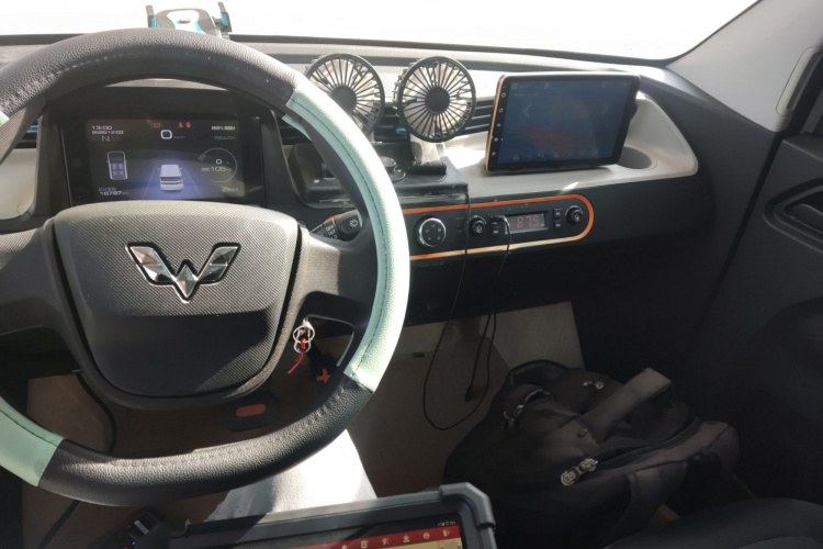 五菱汽车 宏光MINIEV 2020款 自在款 磷酸铁锂中控内饰7002