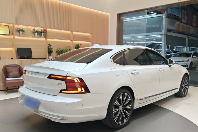 沃尔沃S90 2022款 B5 智雅豪华版车身外观6006