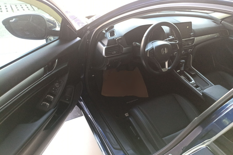 本田 英仕派 2019款 260TURBO 精致版 国VI中控内饰7003