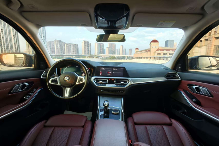 宝马3系 2022款 改款 325Li M运动曜夜套装中控内饰7005