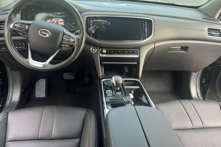 广汽传祺 传祺GS8 2020款 390T 两驱豪华智联版（七座）中控内饰7001