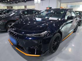 长安UNI-V 2025款 1.5T 500Bar尊贵运动型