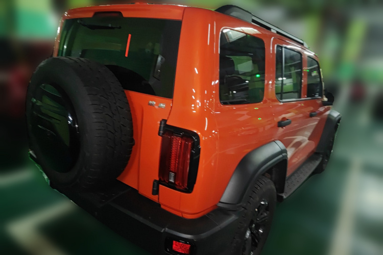 坦克300 2021款 越野版 2.0T 征服者车身外观7