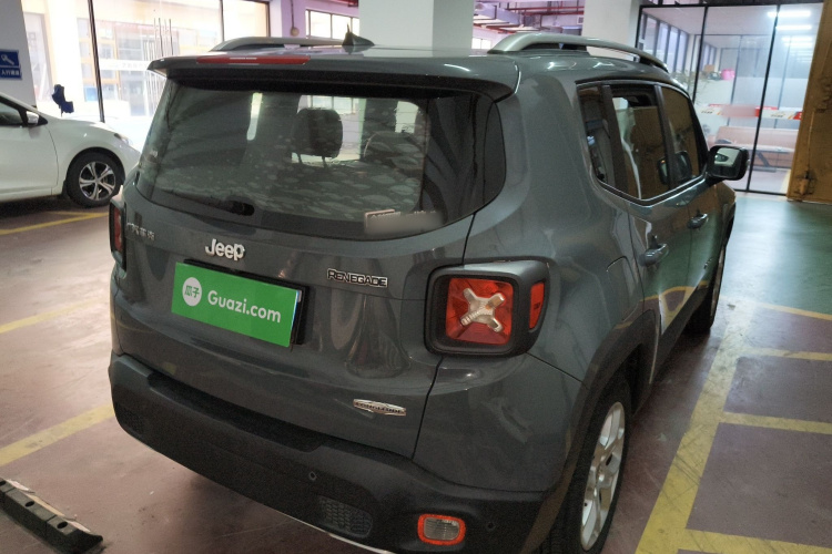 Jeep 自由侠 2016款 1.4T 自动劲能版+车身外观7