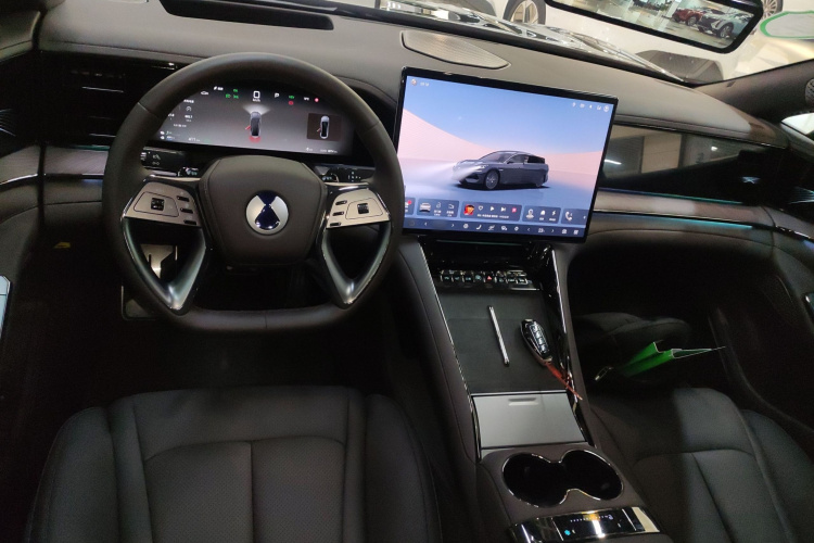 腾势Z9 2024款 1100km 四驱Max版中控内饰12