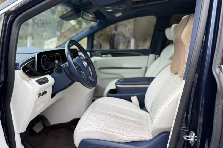 别克GL8 2020款 Avenir艾维亚 四座尊礼版中控内饰7003