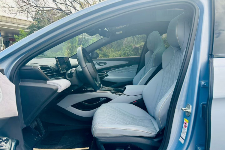 比亚迪 海豹 2022款 550km 标准续航后驱版尊贵型中控内饰19