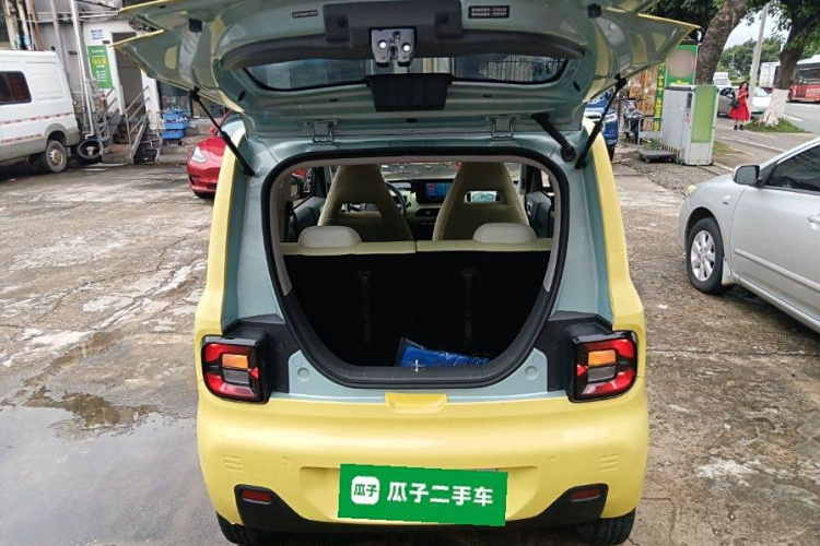 吉利汽车 2023款 熊猫mini 200km 灵动熊局部细节23