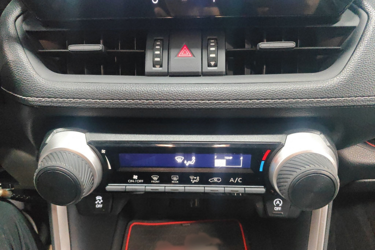 丰田 威兰达 2024款 2.0L CVT两驱领先版局部细节16