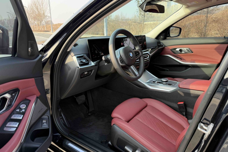 宝马3系 2023款 325Li M运动曜夜套装中控内饰7001