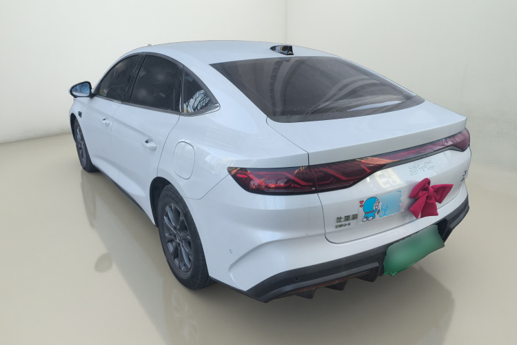 比亚迪 秦L 2025款 DM-i 智驾版 80KM领先型车身外观5