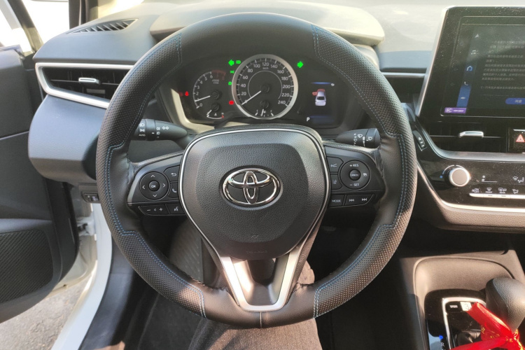 丰田 卡罗拉 2024款 1.2T 精英版中控内饰13