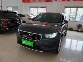 沃尔沃XC40 2022款 T4 四驱智行时尚版