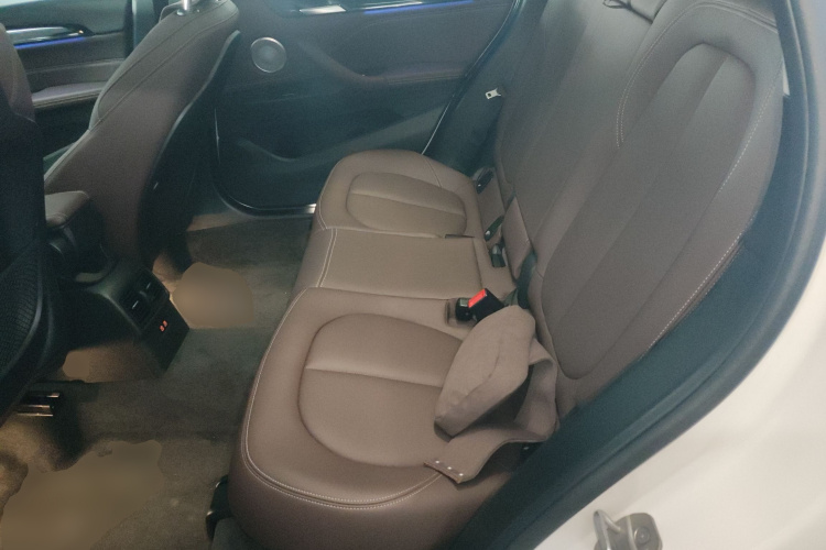 宝马X1 2022款 sDrive25Li 领先型中控内饰21