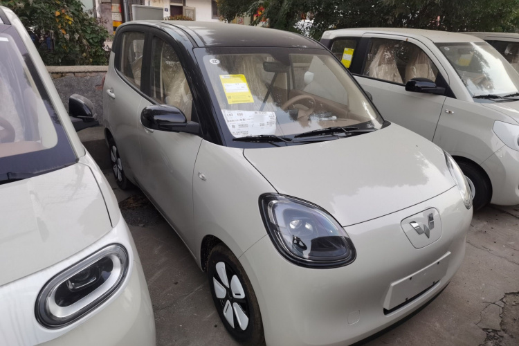 五菱汽车 宏光MINIEV 2025款 四门版 臻享+款车身外观3