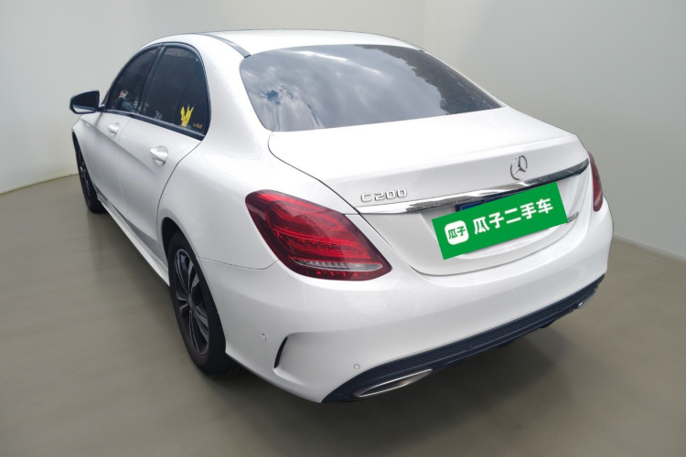 奔驰C级 2017款 C 200 运动版车身外观5