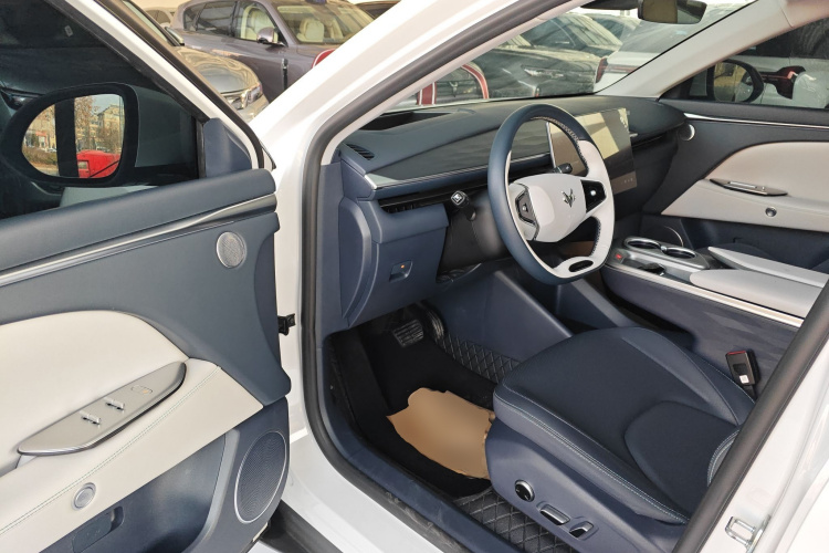 ARCFOX极狐 极狐 阿尔法T5(ARCFOX αT5) 2025款 630 神行版中控内饰7003