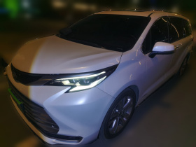 丰田 赛那SIENNA 2021款 2.5L混动 铂金版