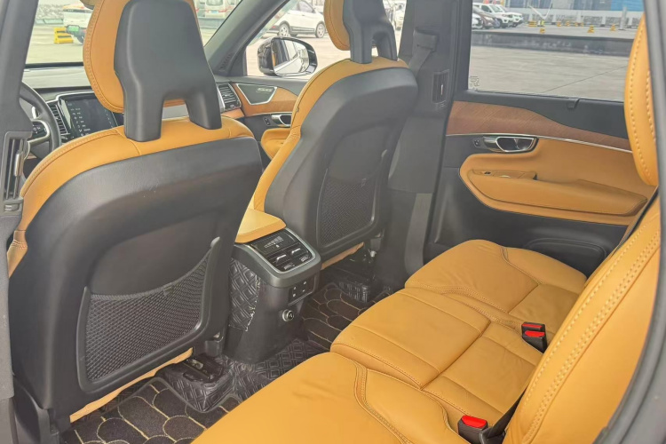 沃尔沃XC90 2018款 T6 智雅版 7座中控内饰7004