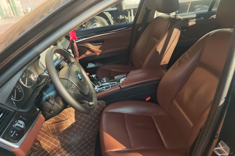 宝马5系 2014款 525Li 领先型局部细节19