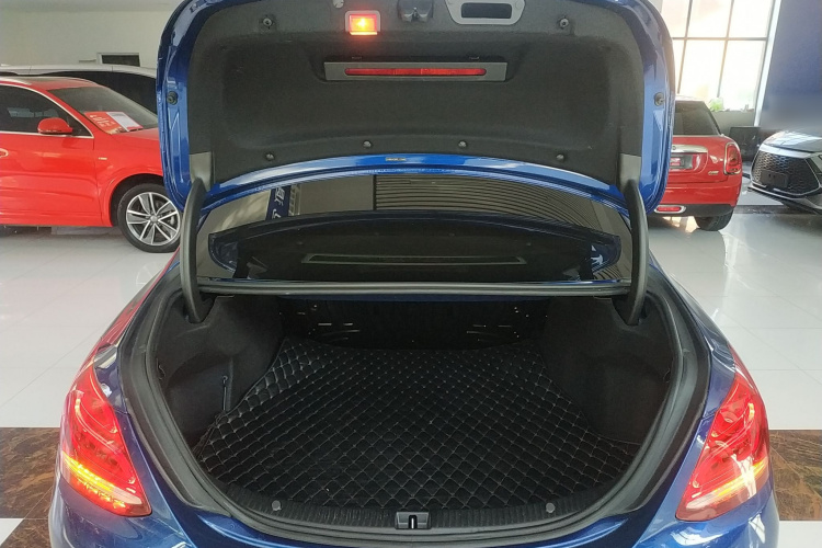 奔驰C级 2016款 C 200 L 运动型局部细节23