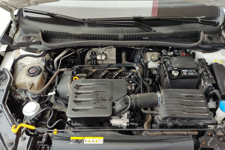 大众 朗逸 2023款 新锐 1.5L 自动新逸版机舱底盘24