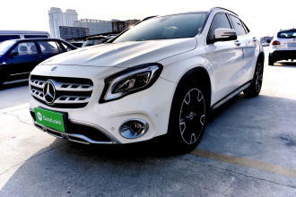 奔驰GLA 2017款 GLA 220 4MATIC 时尚型