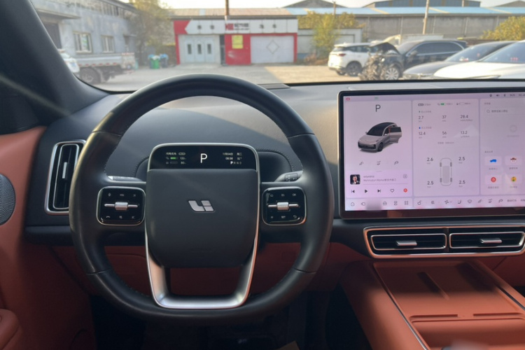 理想汽车 理想L8 2023款 Pro中控内饰7002