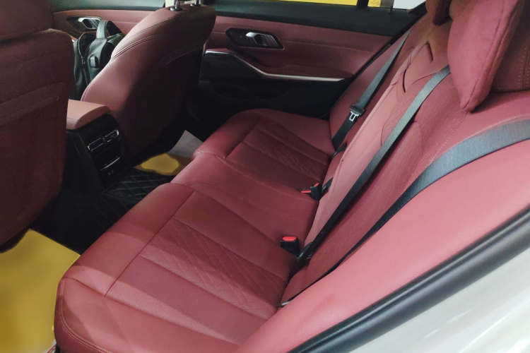 宝马3系 2024款 325Li M运动曜夜套装中控内饰7004