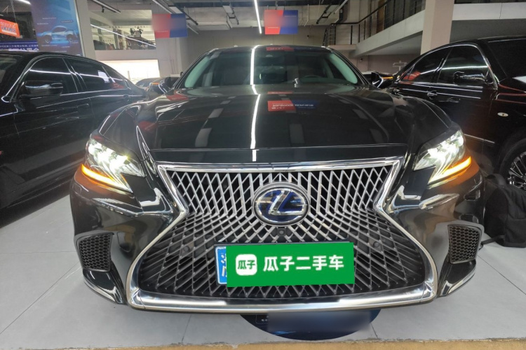 雷克萨斯LS 2020款 500h 卓越版 国VI车身外观2