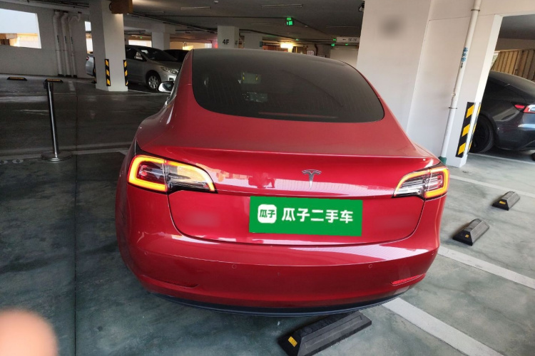 特斯拉 Model 3 2020款 长续航后轮驱动版车身外观6