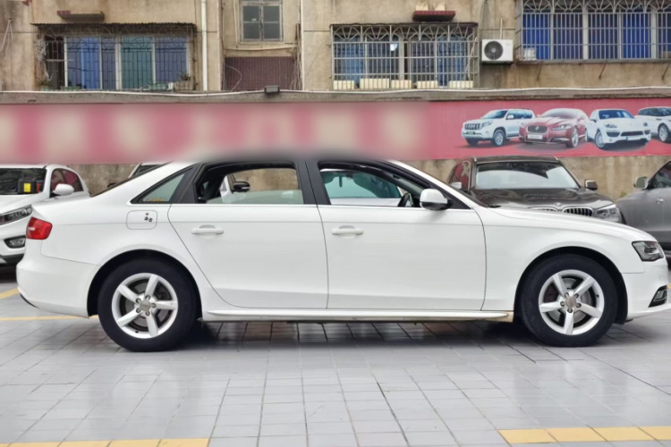 奥迪A4L 2013款 35 TFSI 自动标准型车身外观6003
