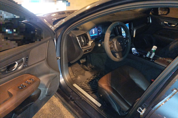 沃尔沃S60 2024款 B4 智逸豪华版中控内饰20